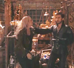 captainsasschabod:CAPTAIN SWAN KISS COUNTDOWN (x)♔ Day Three: An Underrated Moment2x06 TallahasseeWh