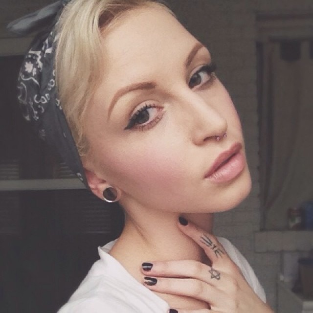 steal16:  jessedangerx   ♥♥♥  P U R E   B E A U T Y   ♥♥♥