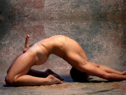 hot-nude-beach:  Nude then Enjoy: http://nudethenenjoy.tumblr.com  Great yoga pose