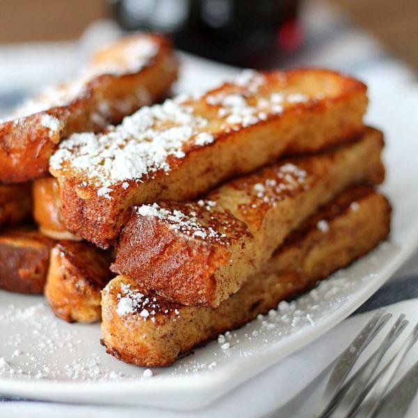 camouflagequeen:  drunkcravings:French Toast Sticks  😭😭😭😭😭  Damn that&rsquo;s