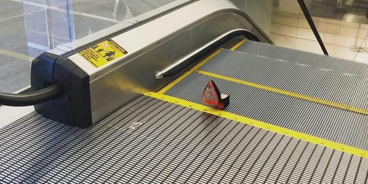 cr-ee-py:  Louboutin breaks Condè Nast Escalator aka my aesthetic 