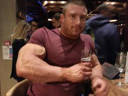 flex4mebigguy:  I’ll have what your having…