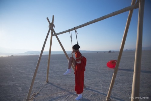 hajimekinoko:I was tied up by traditional Japanese shibari in desert in USA. Model Aika Yoshioka Shi