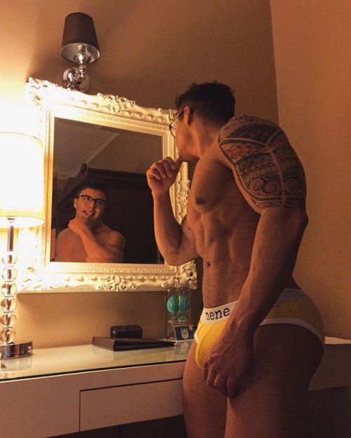 muscleryb:  Nickoles Alexander  