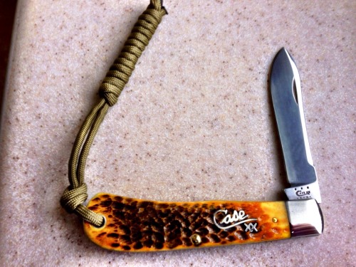 streetsamurai78:  Case Goldenrod Backpocket.