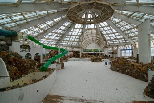 talesfromweirdland: ‪Indoor swimming pool Tropicana, where I spent many an hour as a kid, is now an 