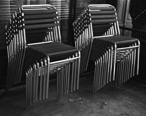 joeinct:    Aluminum Chairs, Photo by Fred