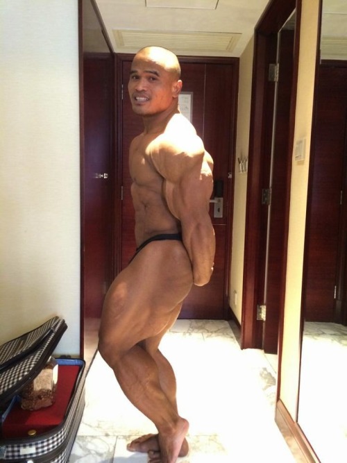 justmuscle77:  Sawaeng Panapoi 