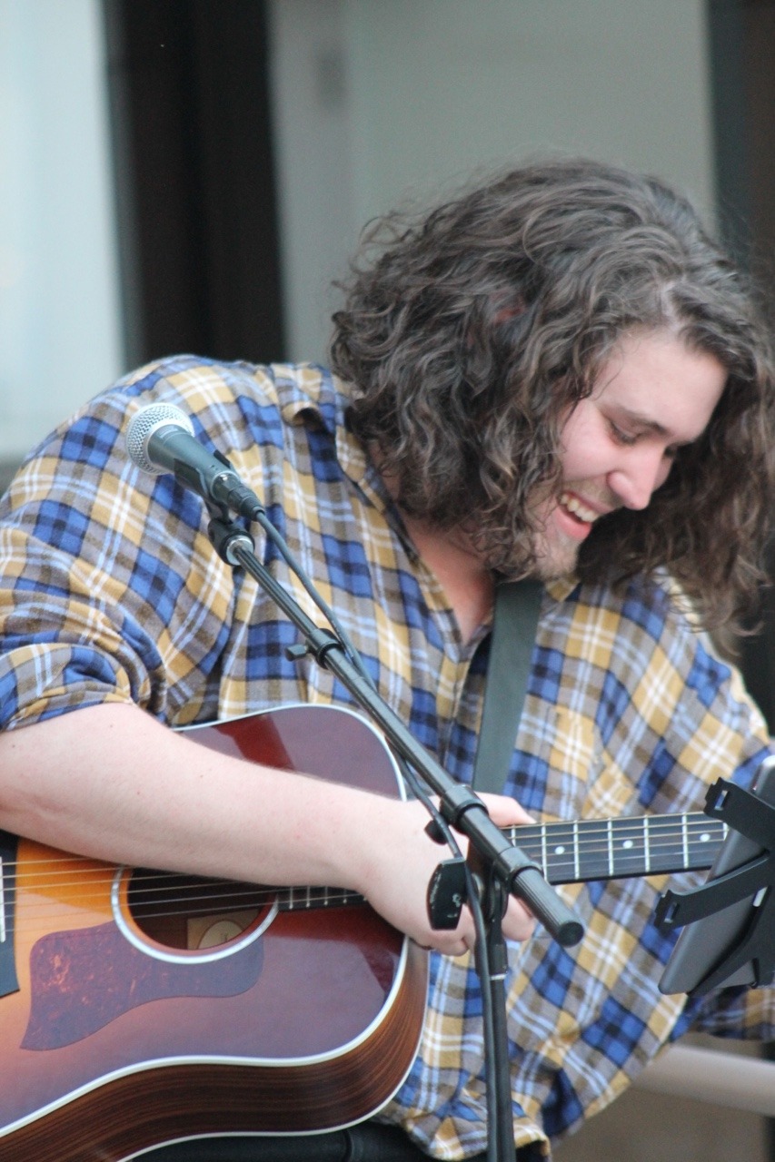 clarencethebull:  clarencegoesmoo: Today I had the opportunity to perform an acoustic