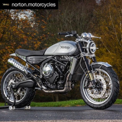 I didn’t think Norton was still making bikes. This is one sexy bike.#Repost @norton.motorcyc