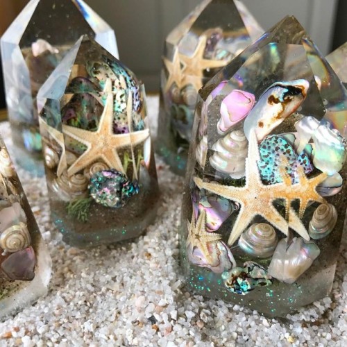 spiritualxself: sosuperawesome: Resin Art by Samantha Swanson on Instagram Follow So Super Awesome