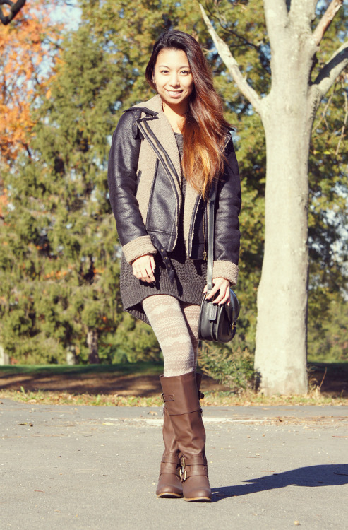 pantyhoseparty: White nordic patterned tights with grey wool skirt, brown boots and leather jacket