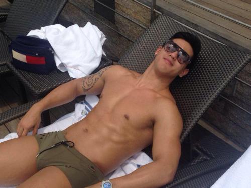 yumyumasianhunks:  yum yum Asian hunks. check out my blog