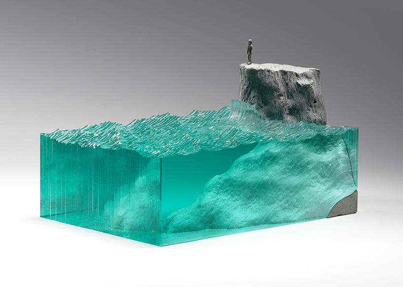 culturenlifestyle:Exquisite Glass Ocean Sculptures Reflect the Deep Blue Ocean Abyss 