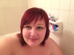 scarletslutmolly:  Bath time photos