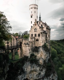 utwo:  Castle Lichtenstein© giulio groebert