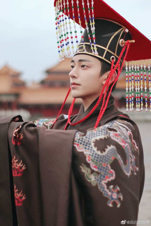 chinesehanfu: ↓Difference &amp; Usage of different ranks of Coronation Costumes in Ming Dyn