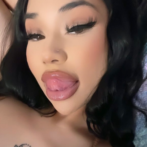 prettyboygirl:r u feeling down babe? would it help if i showed u my tits? 🥺   me now