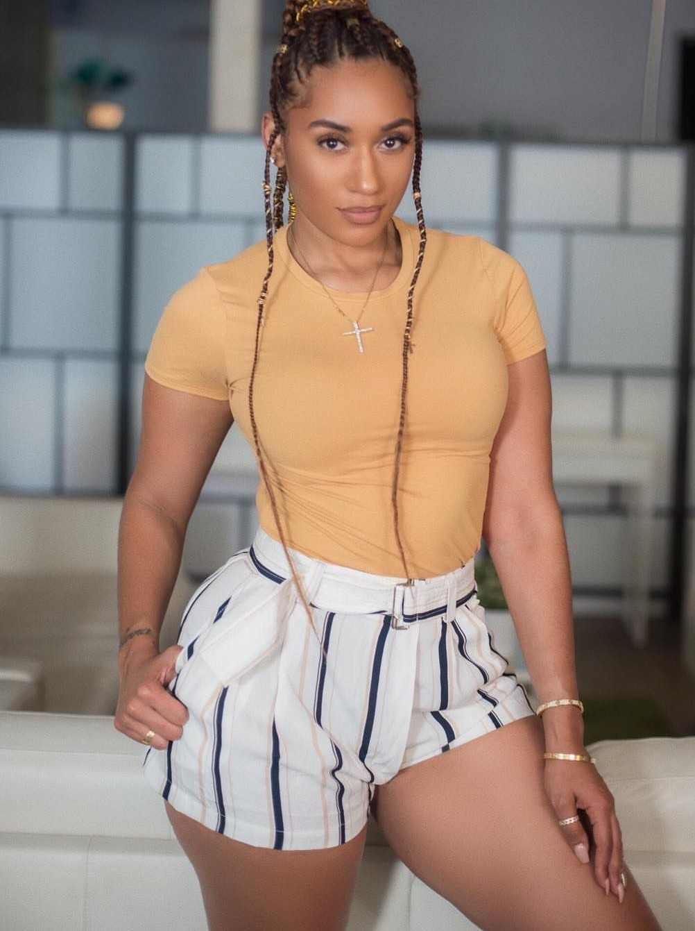 kingjazziedad:     DeliciouslySexy. Curvy. BootiDelicious Mami….. Ms Brithaname
