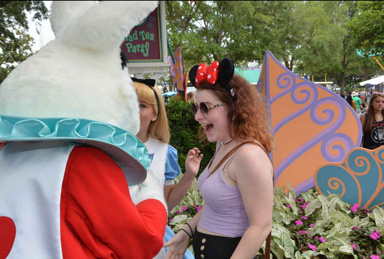 parkingstrange:  So this picture at Disney might just be my favorite, look at Nicoles