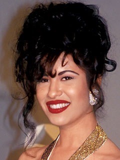 applesandcaterpillars:  Selena + hairstyles