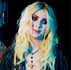 fantasticmomsen-blog:   I am a female and I’m psyched that people are liking it.
