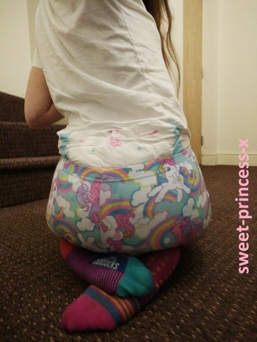 babydayder:  sweet-princess-x:  Just chilling in a nappy after a long day at work!  So cute 