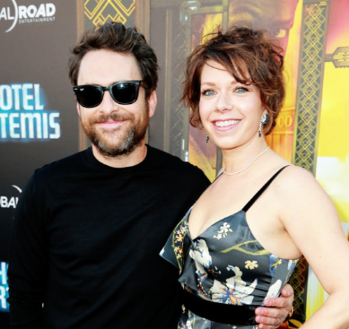 suite-dee-reynolds: Charlie and Mary Elizabeth at the ‘Hotel Artemis’ premiere.