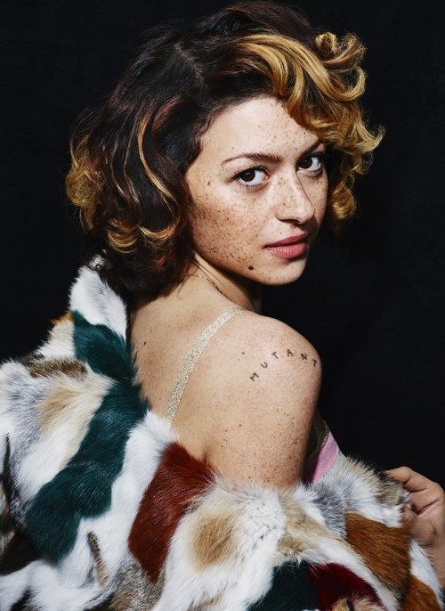 complices:Alia Shawkat photographed by Matt Irwin for V magazine