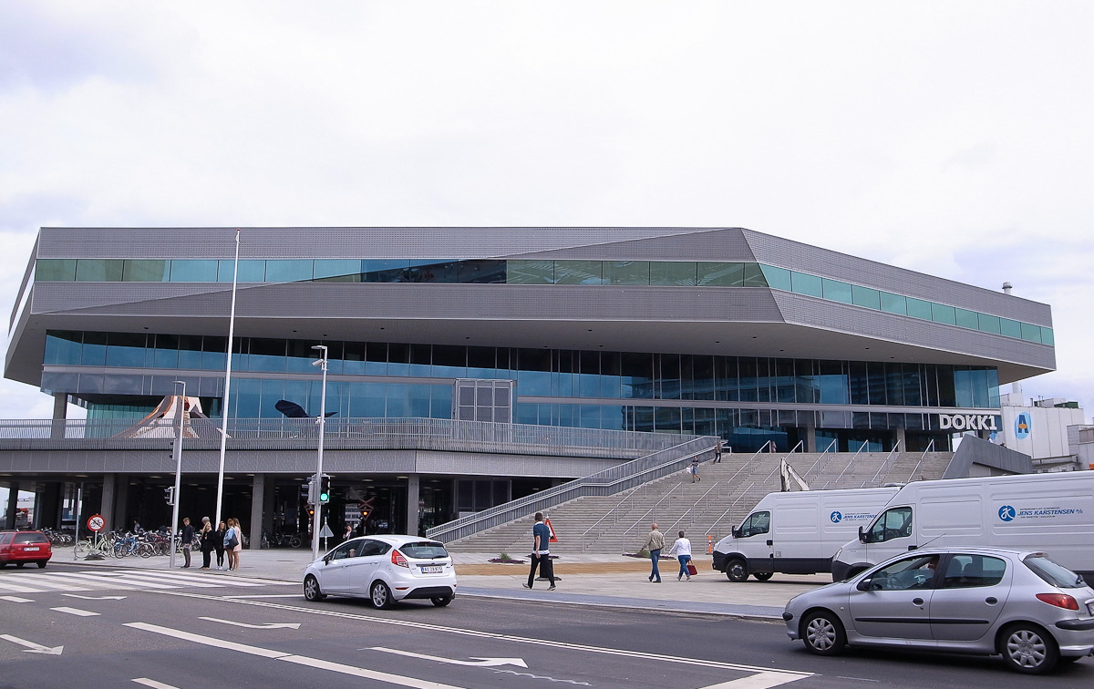 Louis Poulsen Japan This Week デンマークのシュミット ハマー ラッセンの設計でオーフス市に昨年完成した図書館 Dokk１ が 今年の