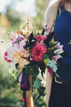 themountainlaurel:  The Seasonal Bouquet