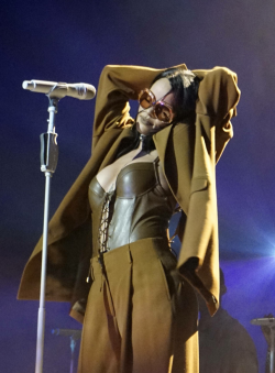 rihennalately:  Rihanna performing at Day 3 of the Anti World Tour in Miami, FL (Mar. 15) 