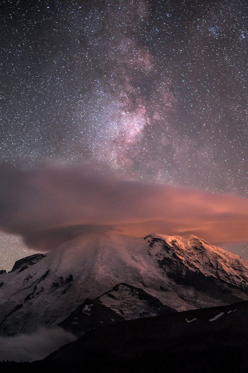 sundxwn:  Milky Way over Mt. Rainier by Matt Sahli