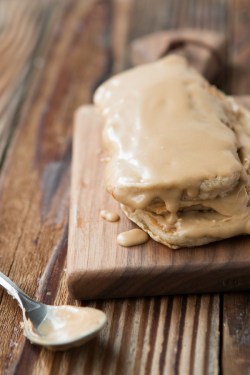 guardians-of-the-food:Maple Bar Pancakes