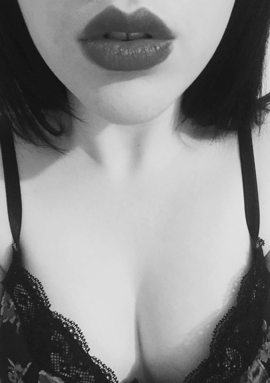kissmethen-fuckme:  Goodnight x 