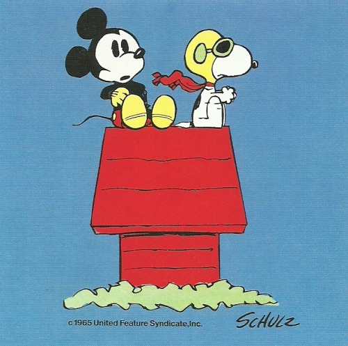 colsmi:  Charles Schulz depicts Snoopy & Mickey Mouse, from 1991’s The Art Of Mickey Mouse.