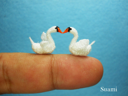 asylum-art:  Cutest Miniature Crochet Animals Eve by  Su Ami Etsy shopSu Ami are a family of five artists from Vietnam who crochet the cutest miniature animals ever. The artists sell their creations on Etsy where you can find hundreds of their miniature