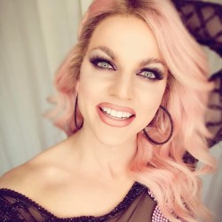 beautyoftrans: Courtney Act⚧ Transgirls are Women