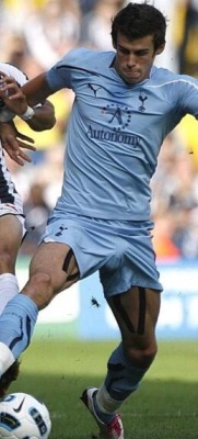 bulgesnbutts:  athletecentral:  Gareth Bale-bulge