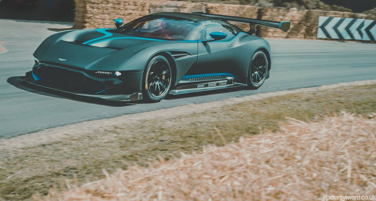 cars-food-life:  Aston Martin Vulcan.