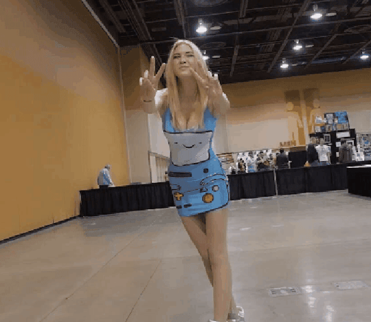Mientras tanto, la novia que nunca tendrás...(13 Fotos)