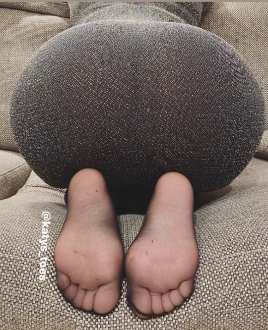 betweenhertoes23: