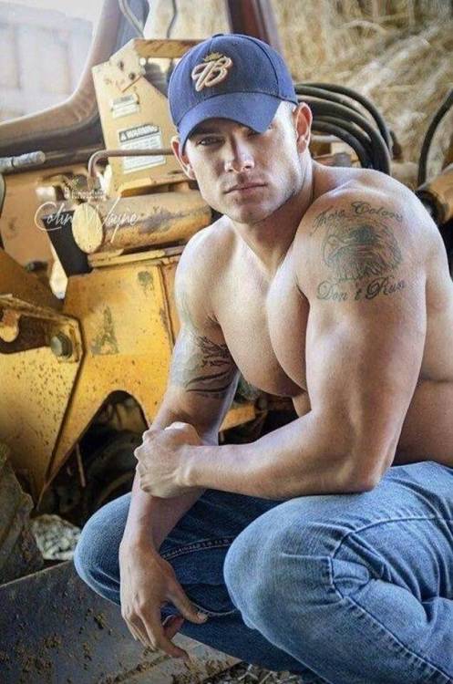 sexysoldiers:  Colin Wayne