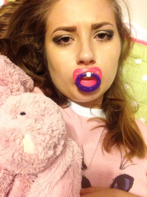 naziniggercunt:  Feeling spoiled and bored… 