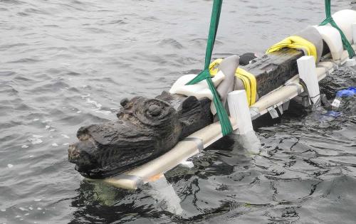 historyarchaeologyartefacts: Figurehead monster from a Danish Warship sunk in 1495 lifted from the B