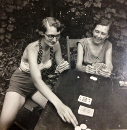 funjoke:  Playing cards in the late 1940’s.