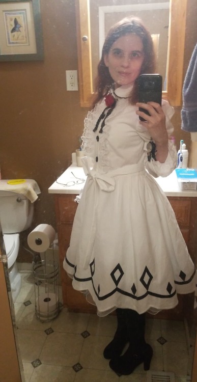 Two weeks ago, at the beginning of April, I finished sewing my new cosplay. Tuesday Simmons from the