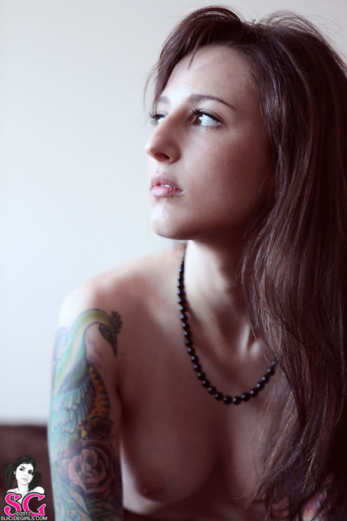 sglovexxx:  Hazel Suicide