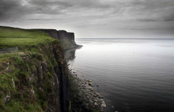 valscrapbook:  Kilt Rock by Colin Campbell (Bruiach) on Flickr. 