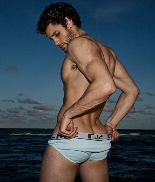 itsalekz: Franco Noriega